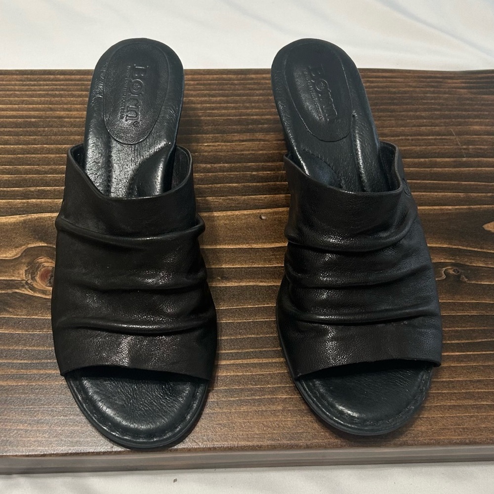Born Black Women's Leather Mules size 8M